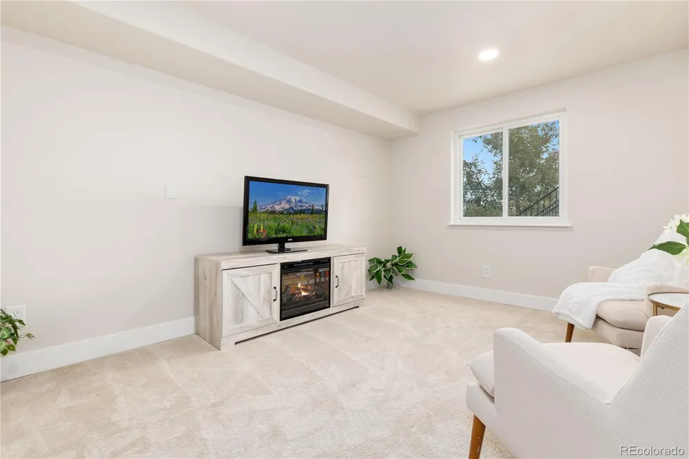 6945 Mountain Brush Circle Highlands Ranch, CO 80130