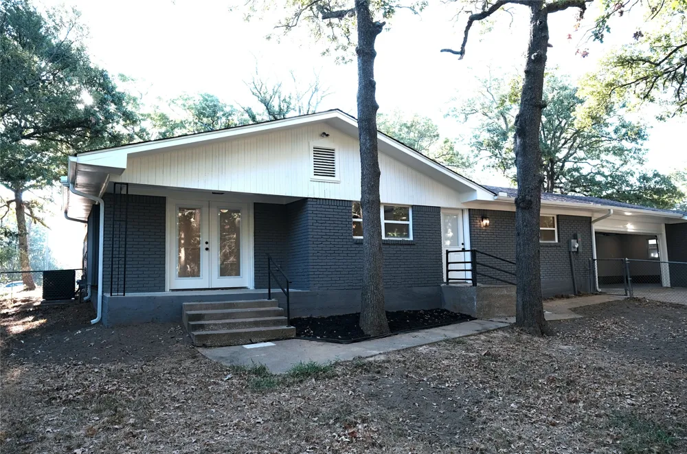 17 Circle Drive Denison, TX 75021