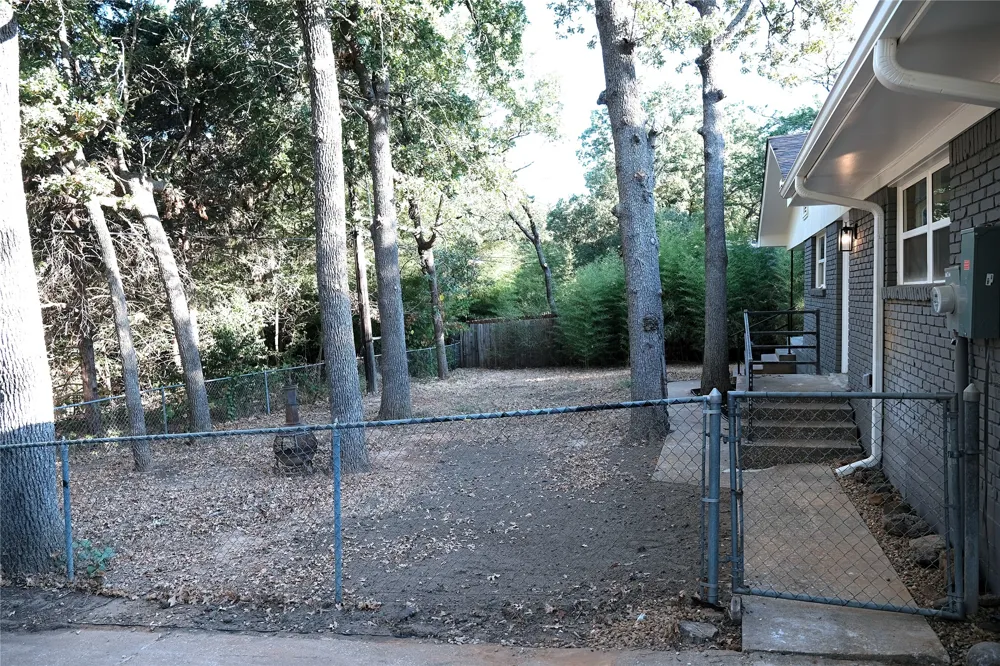 17 Circle Drive Denison, TX 75021