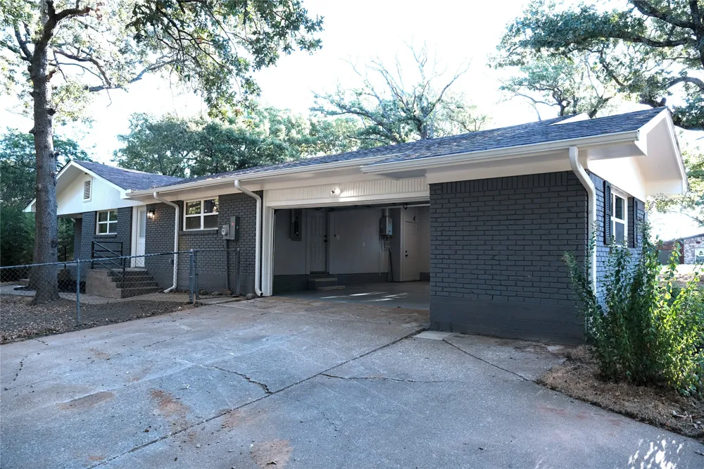 17 Circle Drive Denison, TX 75021