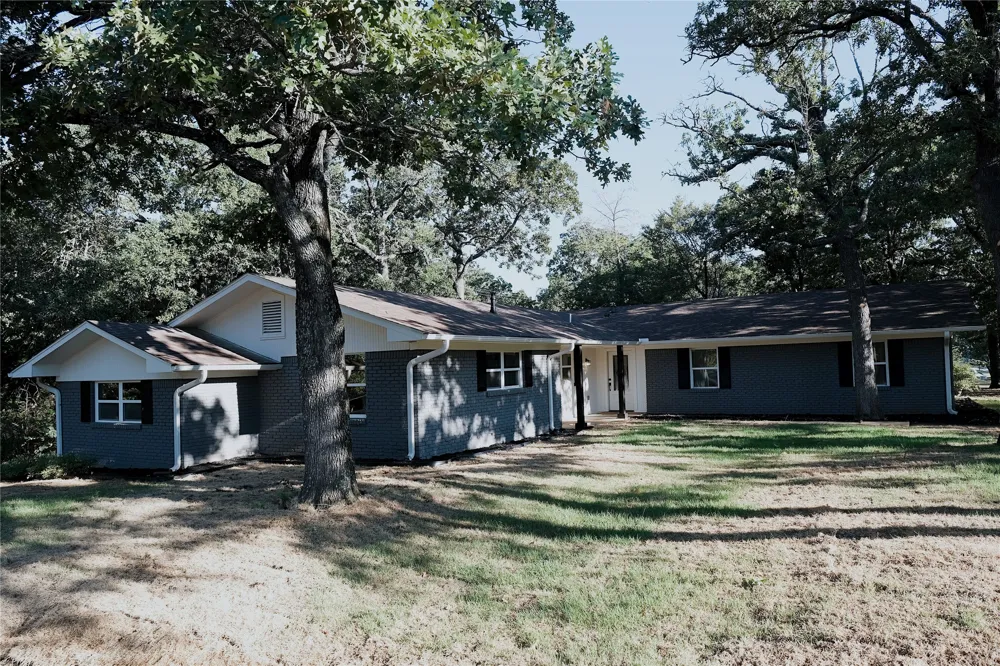 17 Circle Drive Denison, TX 75021
