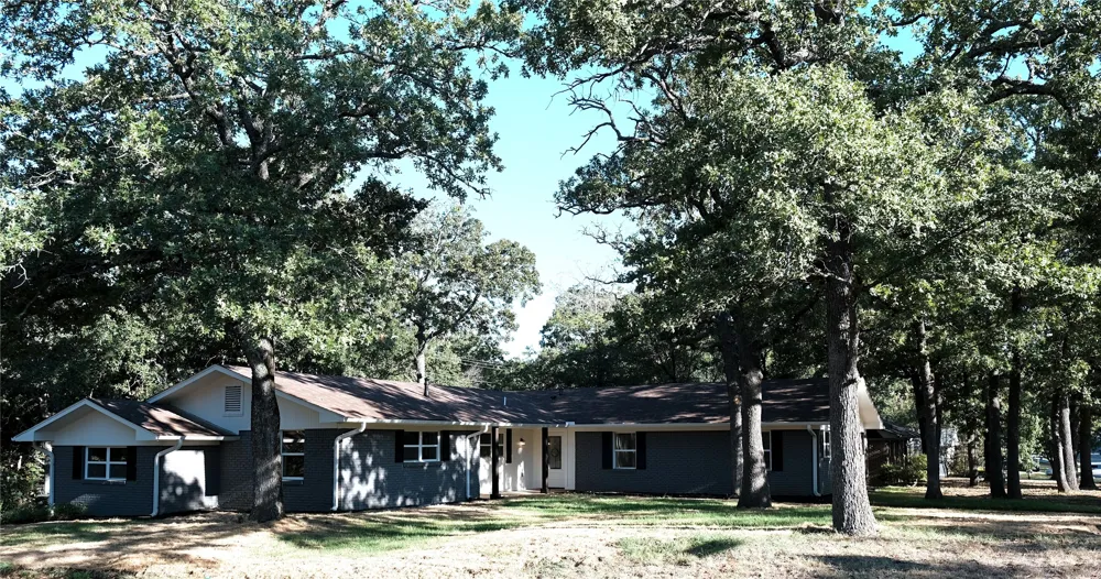17 Circle Drive Denison, TX 75021