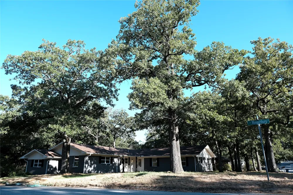 17 Circle Drive Denison, TX 75021