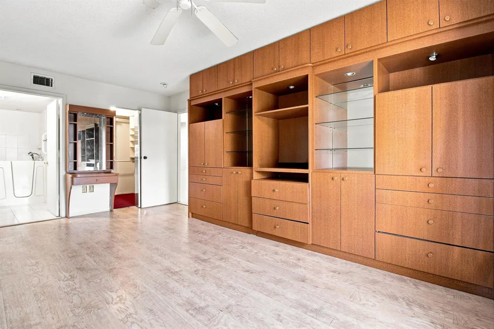 8321 Sands Point Boulevard #D305 Tamarac, FL 33321