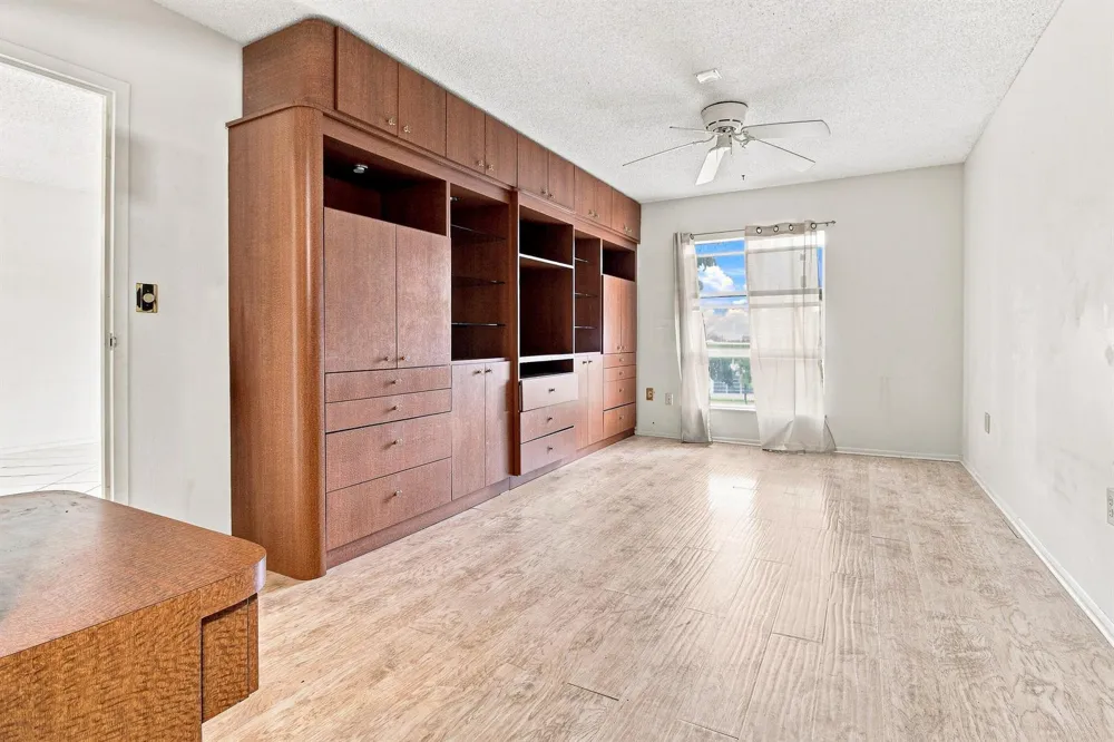 8321 Sands Point Boulevard #D305 Tamarac, FL 33321