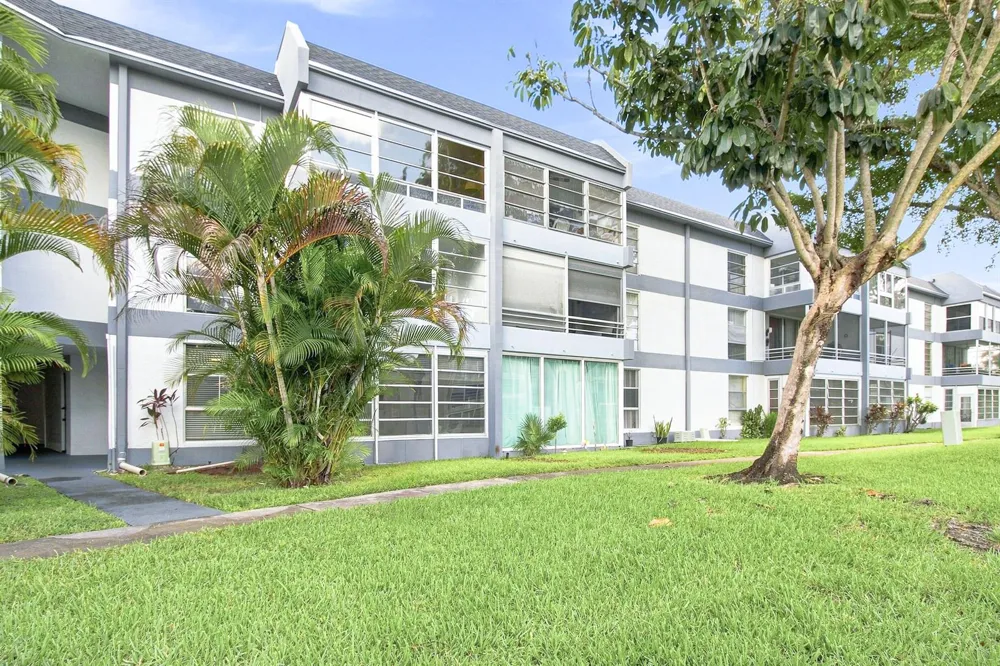 8321 Sands Point Boulevard #D305 Tamarac, FL 33321