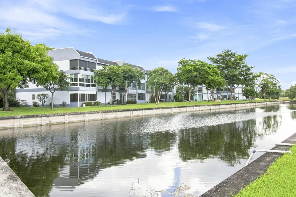 8321 Sands Point Boulevard #D305 Tamarac, FL 33321