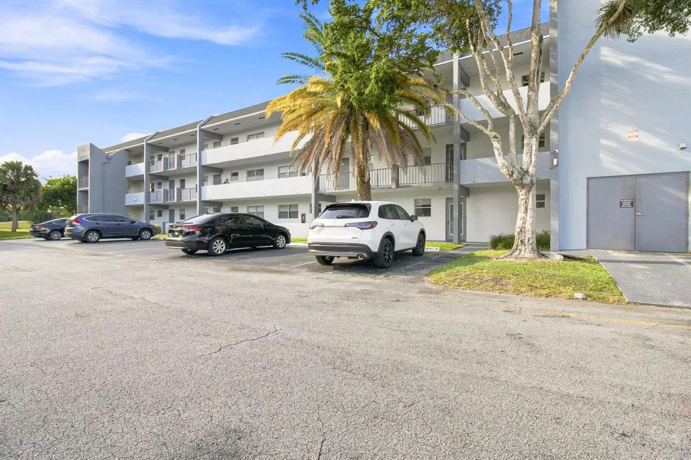 8321 Sands Point Boulevard #D305 Tamarac, FL 33321
