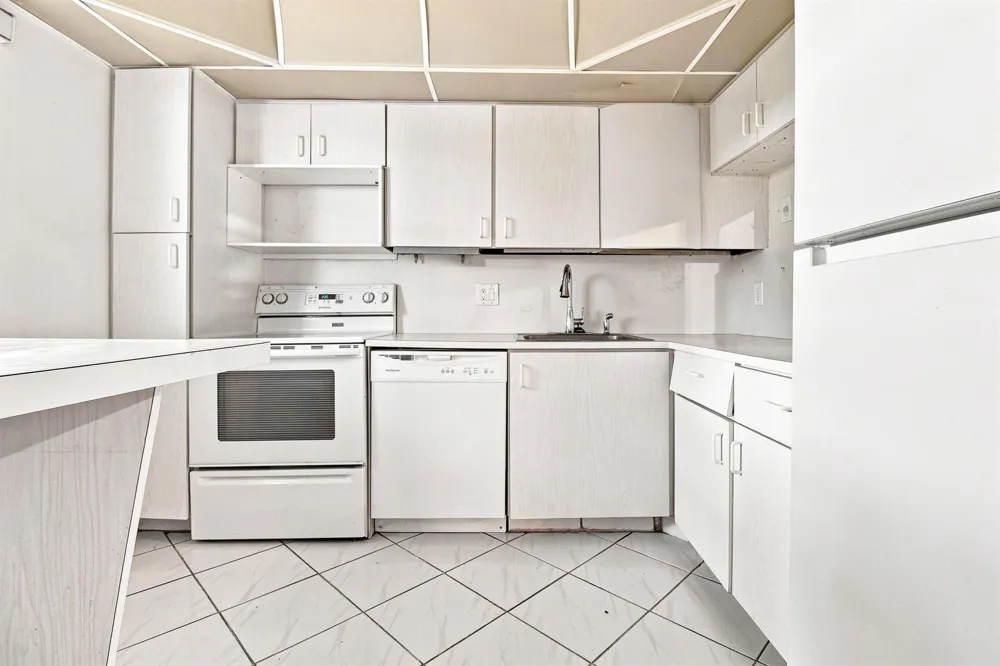 8321 Sands Point Boulevard #D305 Tamarac, FL 33321