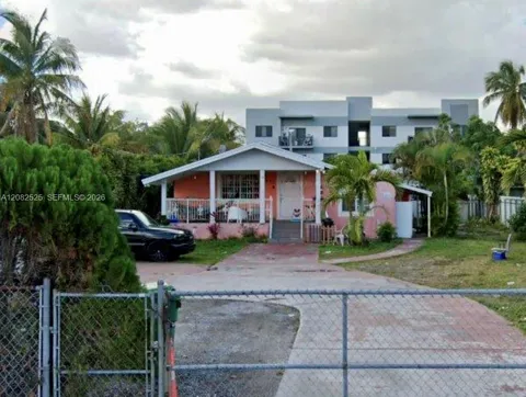 2420 NW 23rd Ct