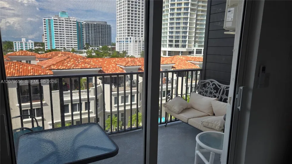 3000 Riomar St #703 Fort Lauderdale, FL 33304