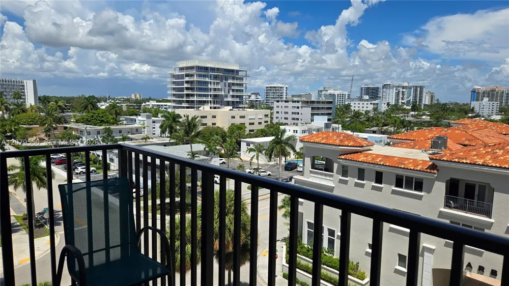 3000 Riomar St #703 Fort Lauderdale, FL 33304