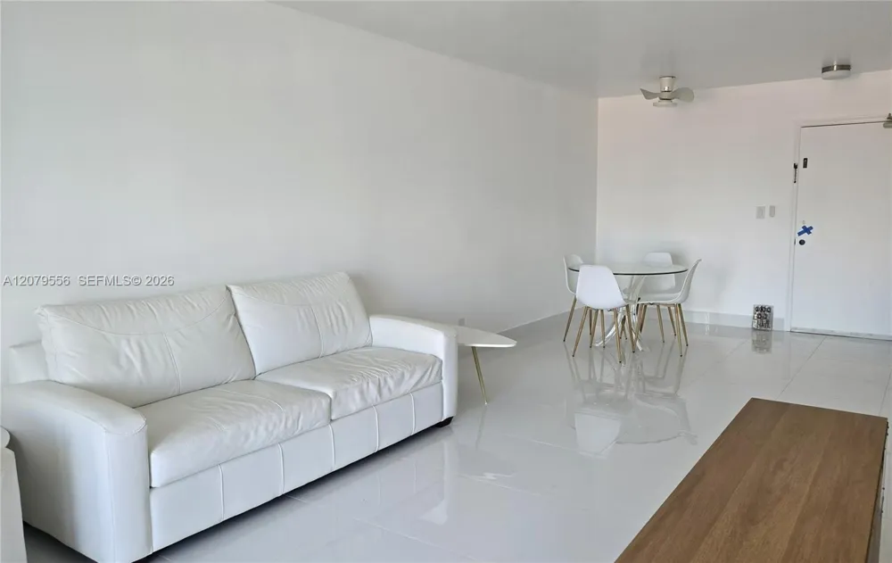 3000 Riomar St #703 Fort Lauderdale, FL 33304