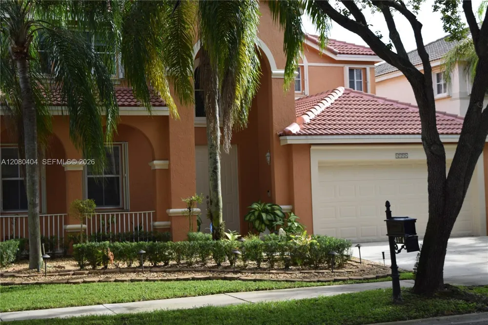 4154 Staghorn Ln Weston, FL 33331