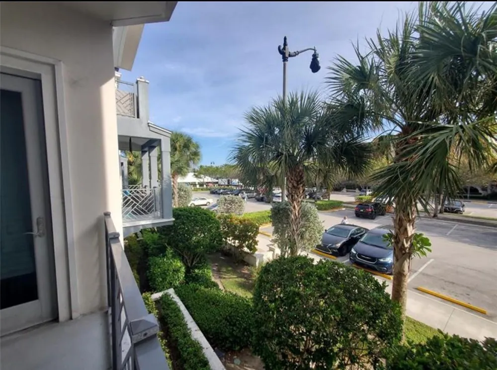 4511 EL MAR DRIVE #202 Lauderdale By The Sea, FL 33308