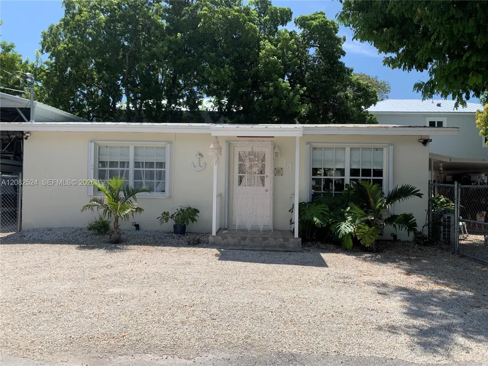 44 Orange Dr Key Largo, FL 33037