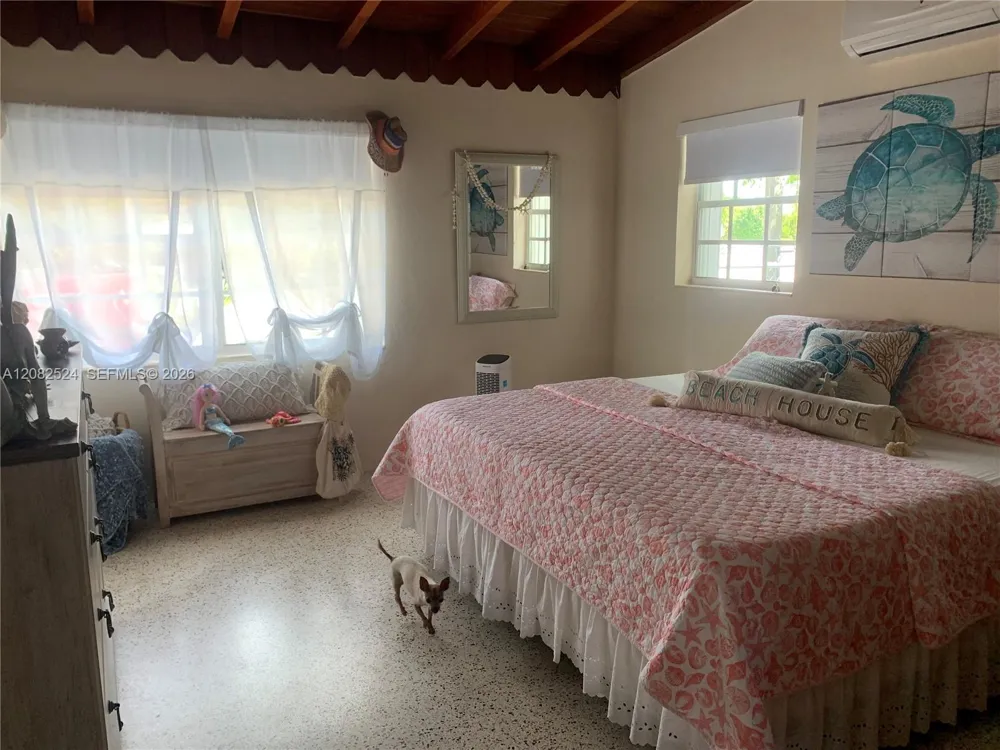 44 Orange Dr Key Largo, FL 33037