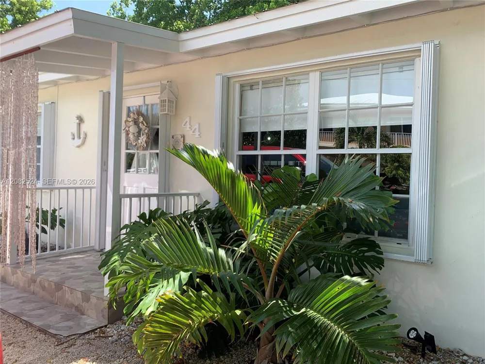 44 Orange Dr Key Largo, FL 33037