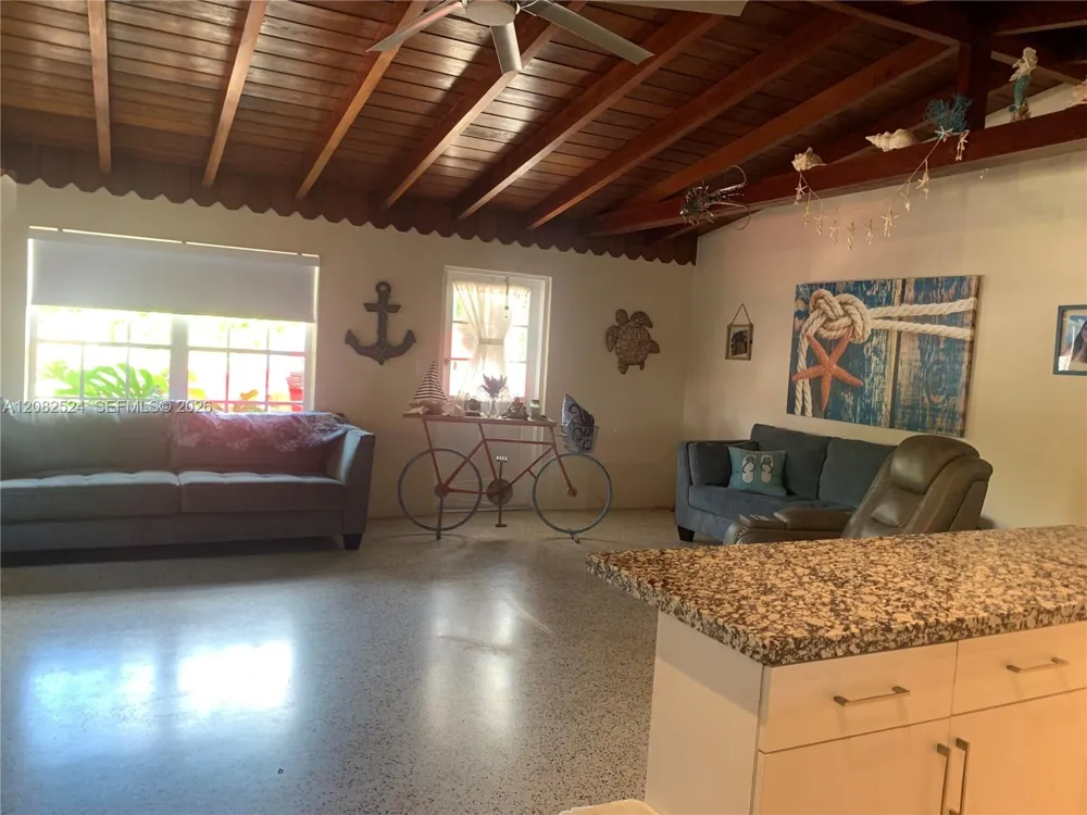 44 Orange Dr Key Largo, FL 33037