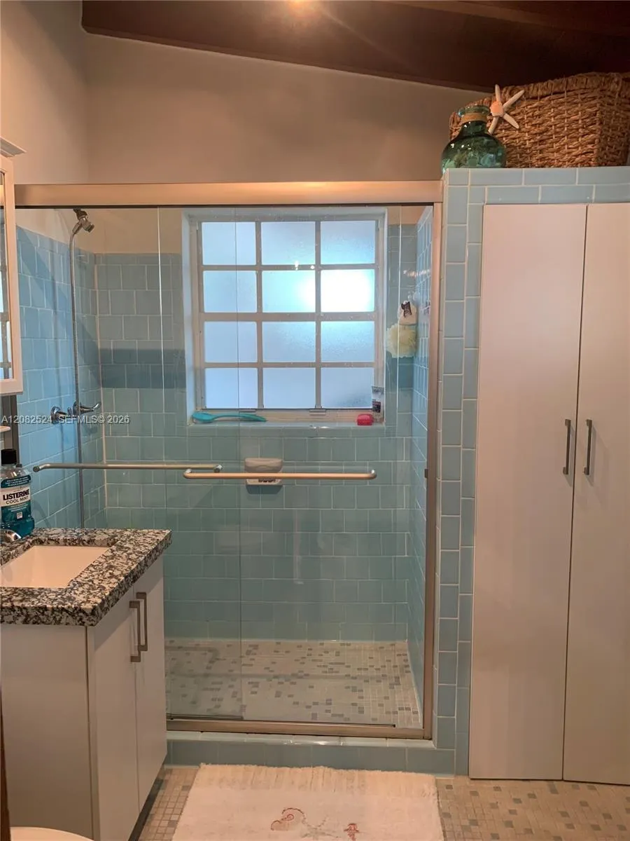 44 Orange Dr Key Largo, FL 33037