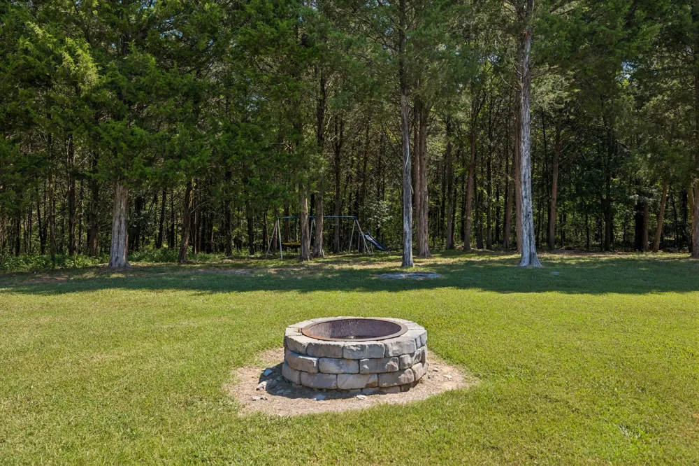 2045 Mann Rd Lebanon, TN 37087