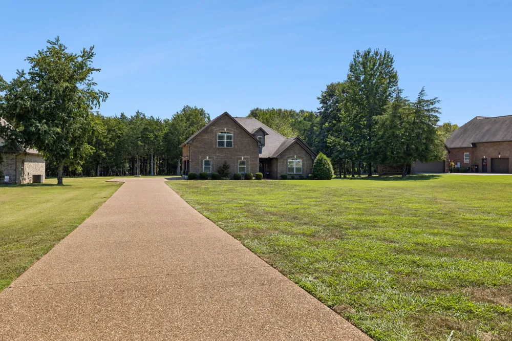 2045 Mann Rd Lebanon, TN 37087