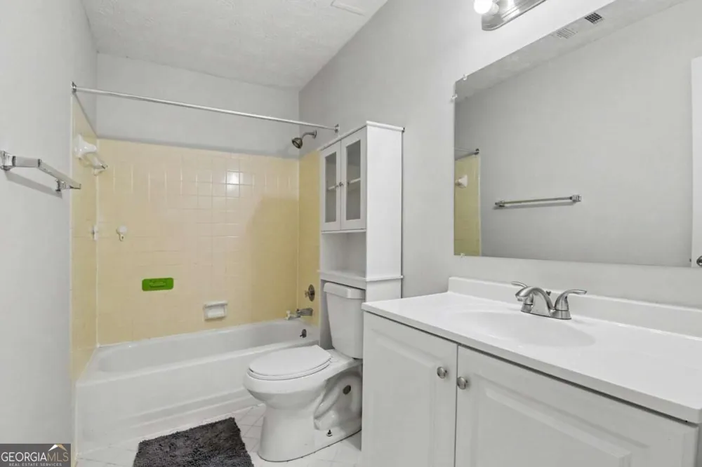 280 Winding River RD Sandy Springs, GA 30350