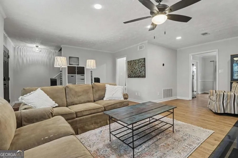 280 Winding River RD Sandy Springs, GA 30350