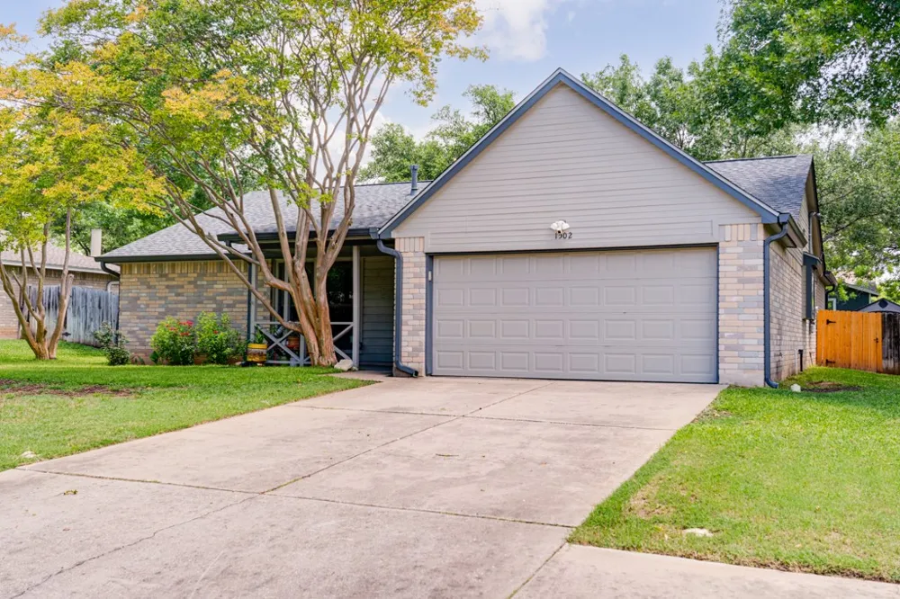1502 Quail Run Road Pflugerville, TX 78660