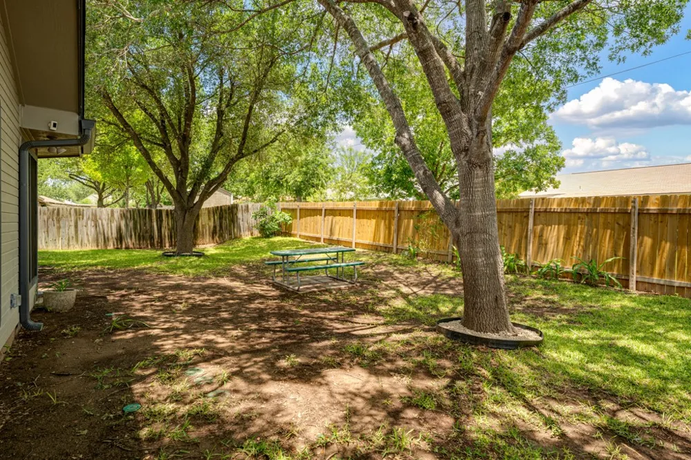 1502 Quail Run Road Pflugerville, TX 78660