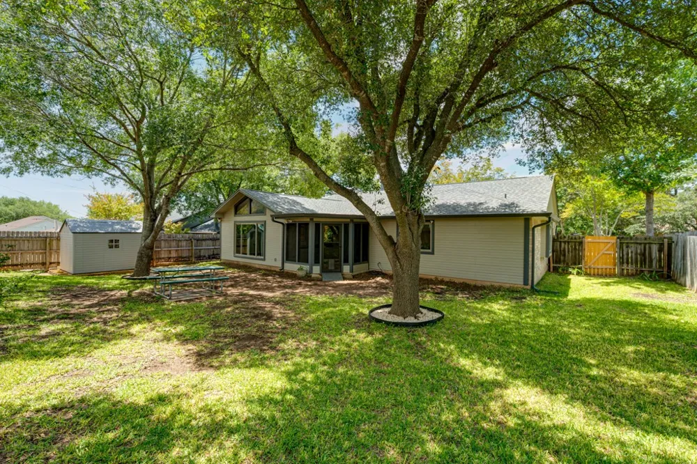 1502 Quail Run Road Pflugerville, TX 78660