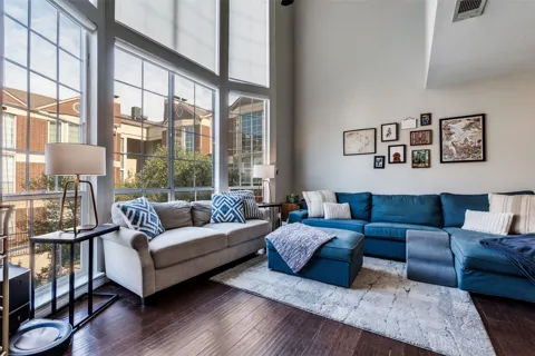 3100 Cole Avenue #213