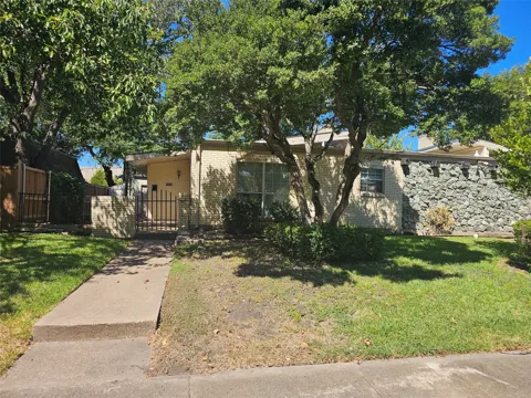 7016 Briarmeadow Drive