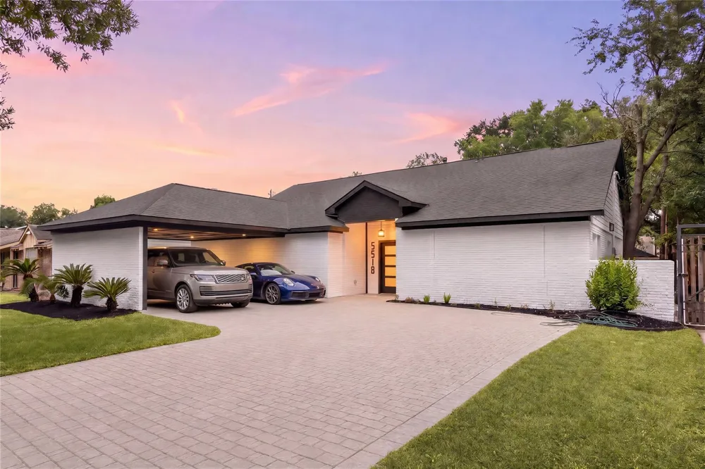 5518 Beechnut Street Houston, TX 77096