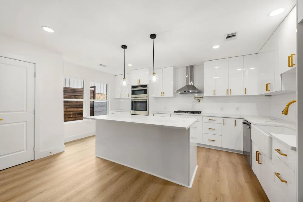 5518 Beechnut Street Houston, TX 77096