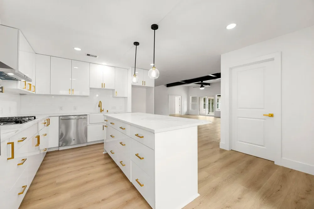 5518 Beechnut Street Houston, TX 77096