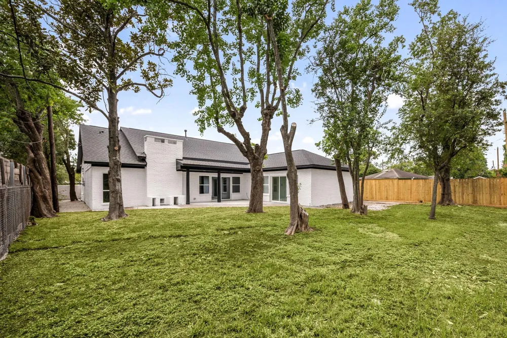 5518 Beechnut Street Houston, TX 77096