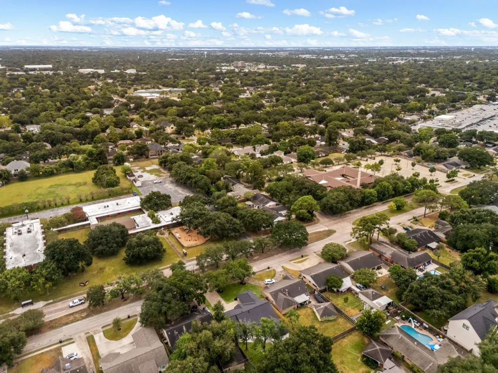 5518 Beechnut Street Houston, TX 77096