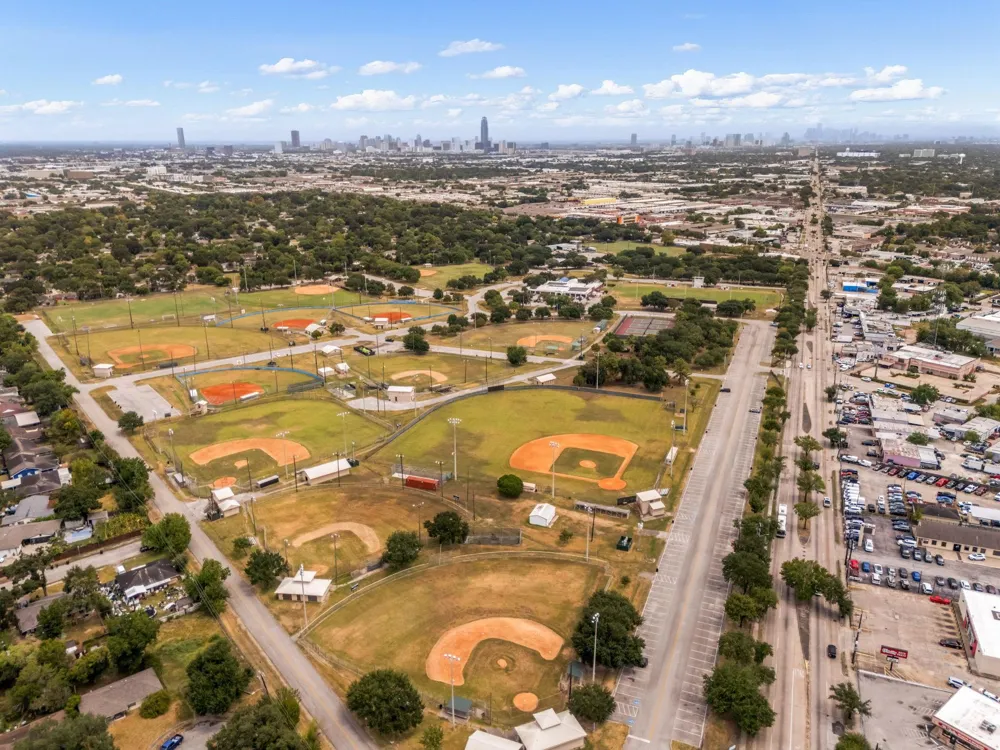 5518 Beechnut Street Houston, TX 77096