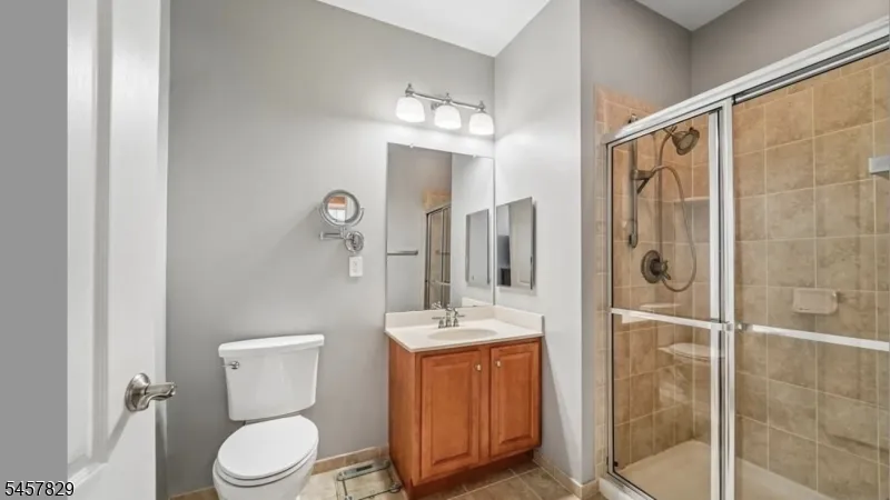 6214 Brookhaven Ct Riverdale, NJ 07457