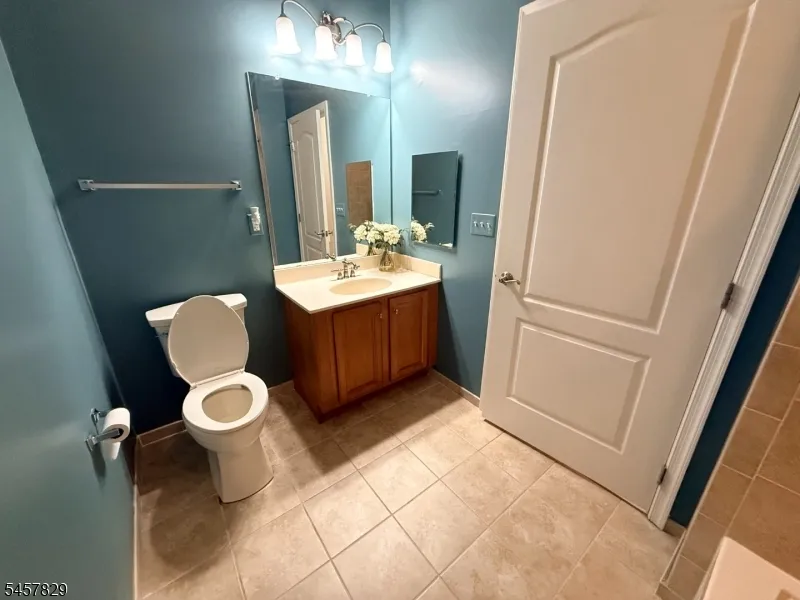 6214 Brookhaven Ct Riverdale, NJ 07457