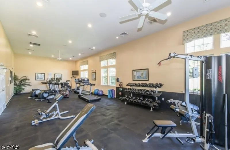 6214 Brookhaven Ct Riverdale, NJ 07457