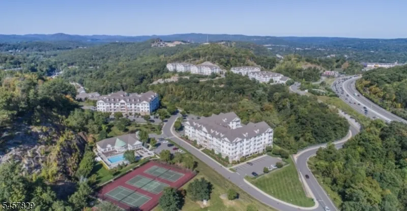 6214 Brookhaven Ct Riverdale, NJ 07457