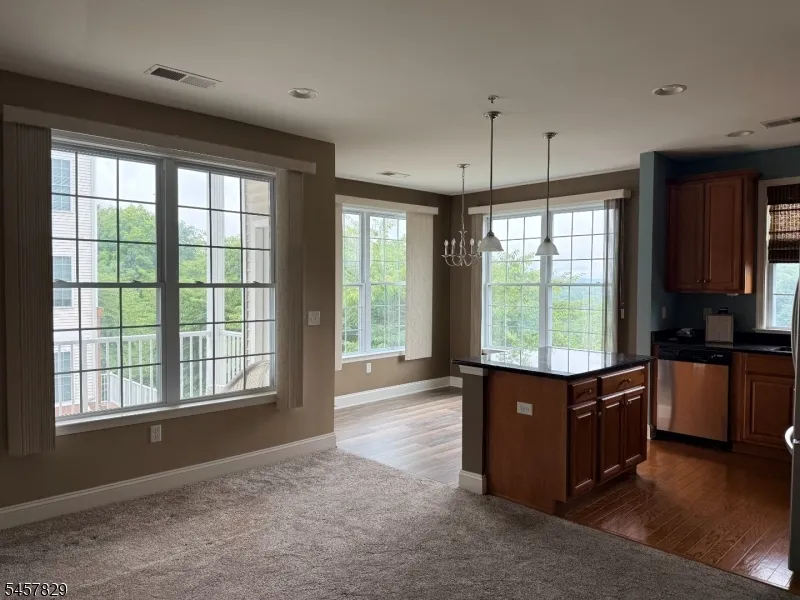 6214 Brookhaven Ct Riverdale, NJ 07457