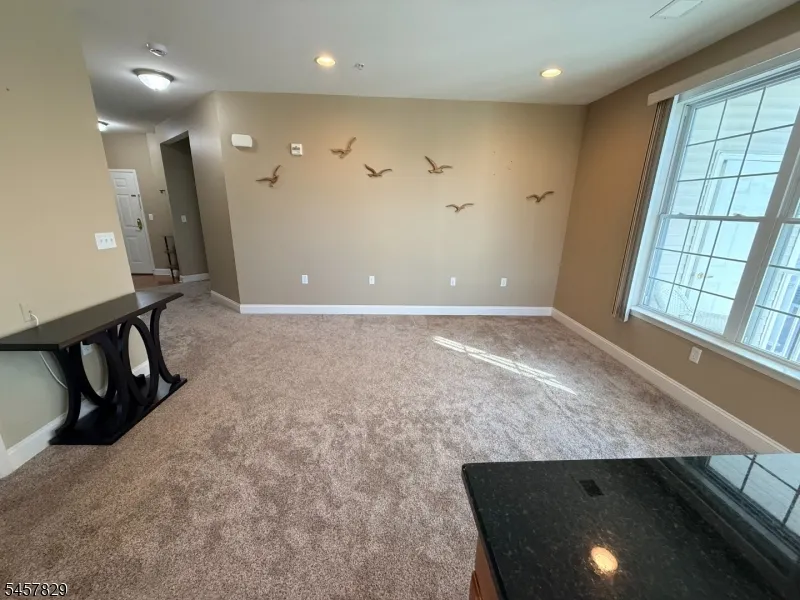 6214 Brookhaven Ct Riverdale, NJ 07457