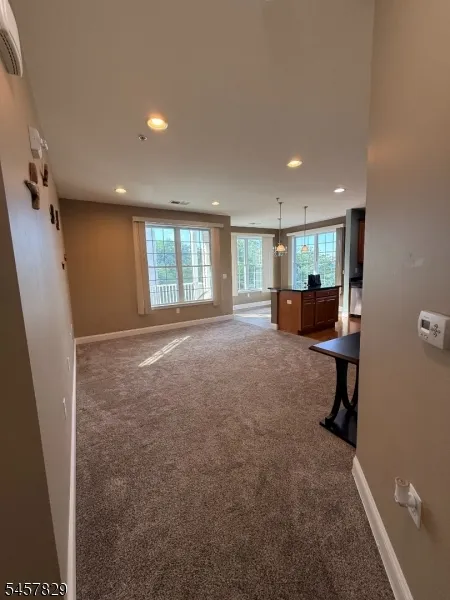 6214 Brookhaven Ct Riverdale, NJ 07457