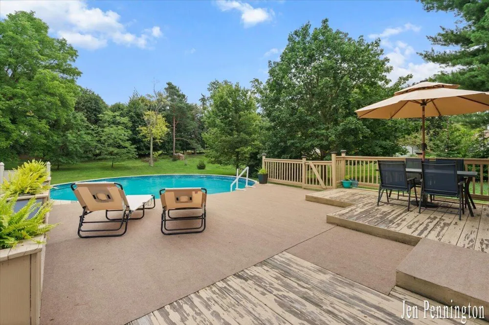 310 Kinney Avenue NW Grand Rapids, MI 49534