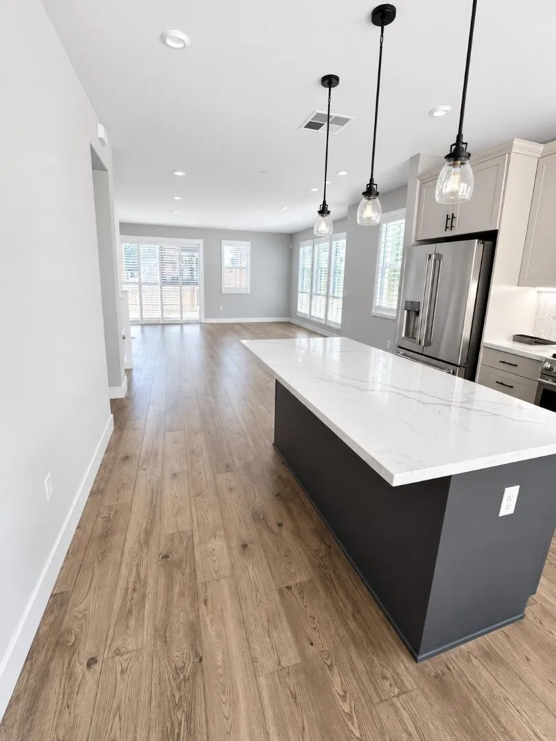 560 Saint Remi Terrace #1 Sunnyvale, CA 94085