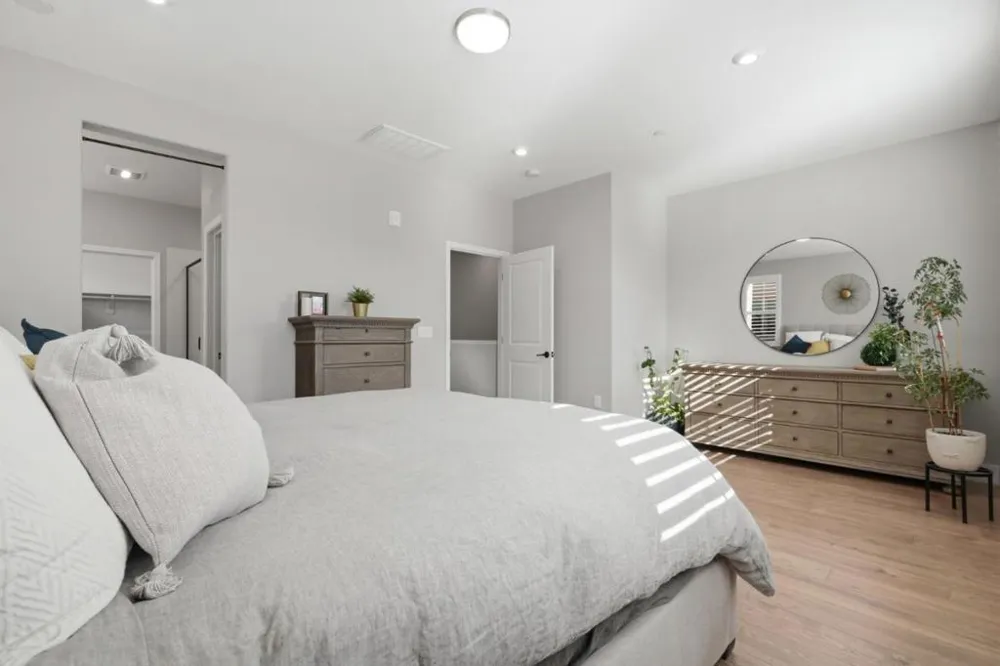 560 Saint Remi Terrace #1 Sunnyvale, CA 94085