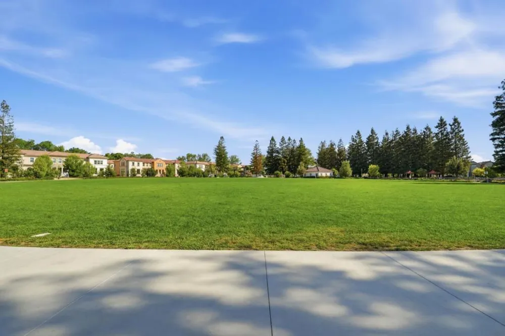 560 Saint Remi Terrace #1 Sunnyvale, CA 94085